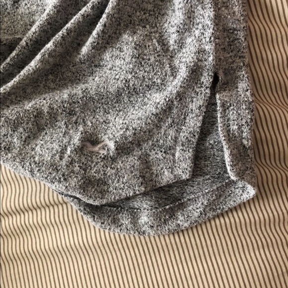 Hollister Pullover - Picture 4 of 4